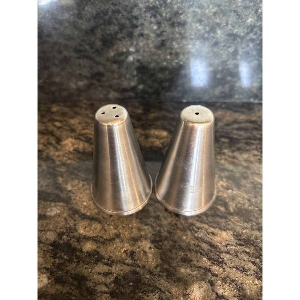 Vintage‎ Oneida 18/8 Stainless Steel Satin Finish Salt & Pepper Shakers
